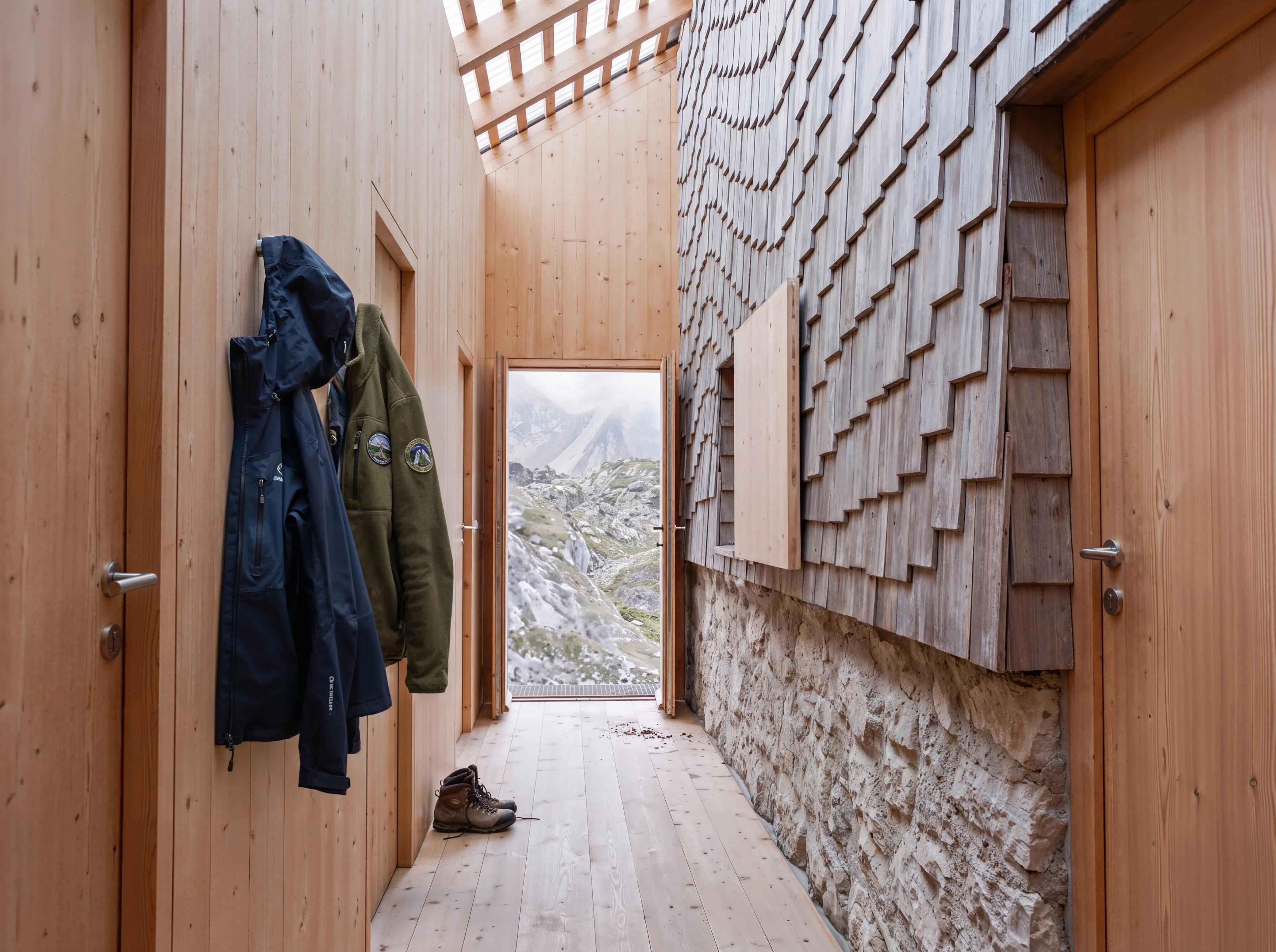 Arriving in the extension